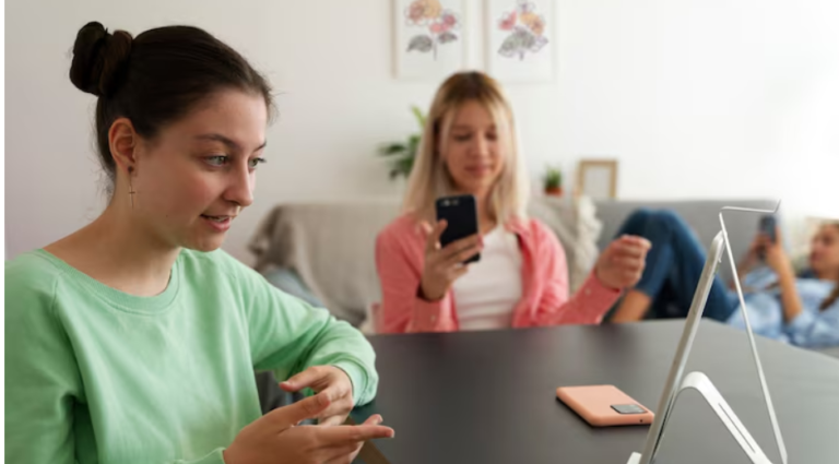 Banning Cellphones in Classrooms