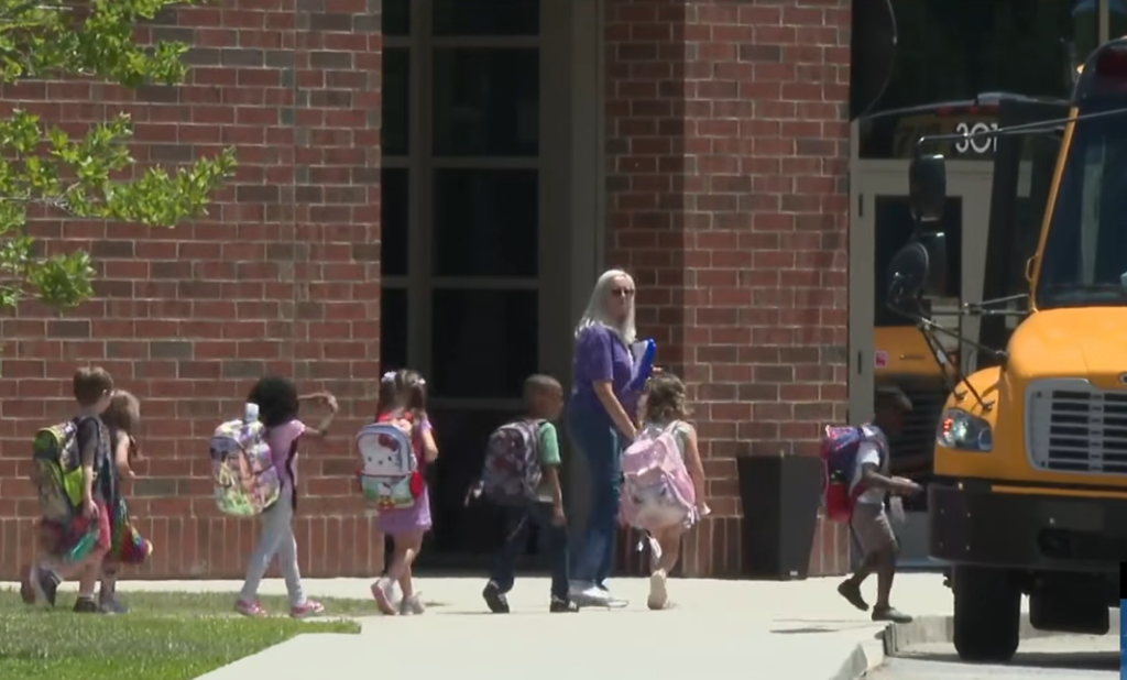 Eugene Sires Elementary School: 32 Kids Got Sick on a Field Trip — and Nobody Has Answers Yet Eugene Sires Elementary School: 32 Kids Got Sick on a Field Trip — and Nobody Has Answers Yet