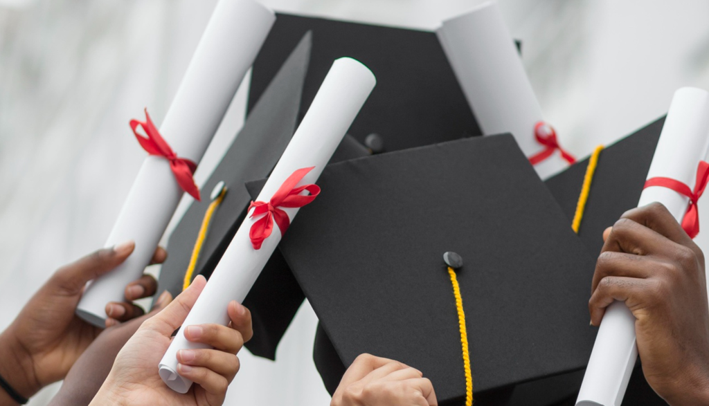 Maslinda Yusoff Education: From Foundation Classes to a PhD in Linguistics