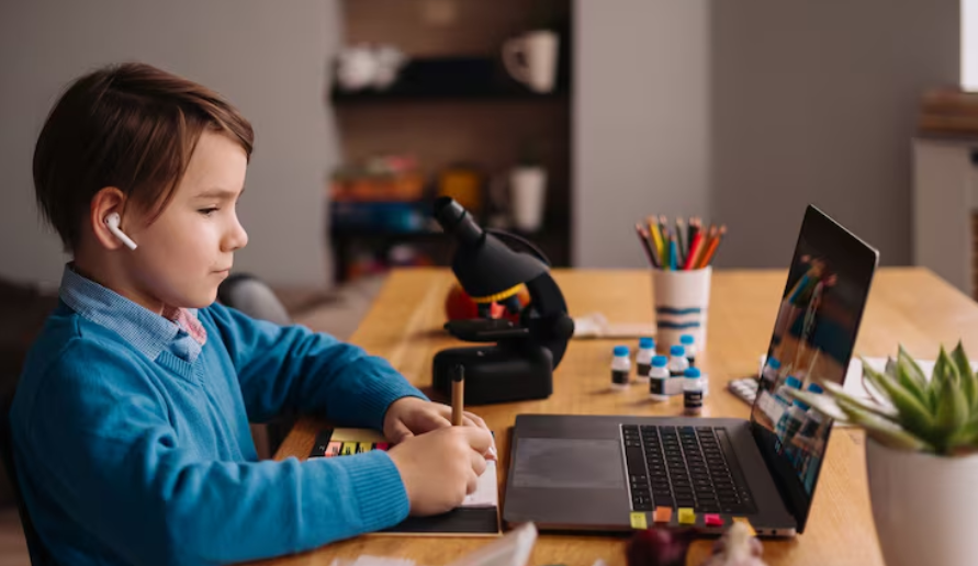 Digital Learning Is Making Kids Less Intelligent