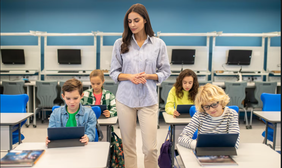 Inside the First Teacher-Free AI School